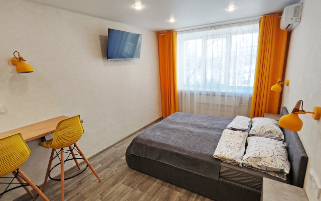 Yellow studio near Sukonnaya Sloboda metro station Apartments