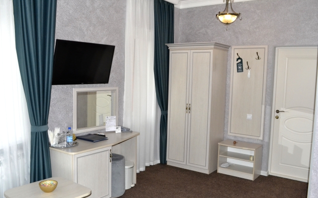 Korzhov Hotel