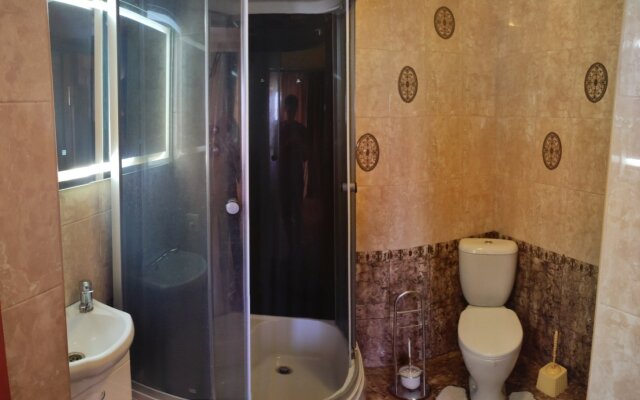 Mozhzhevelovaya Roscha Guest House