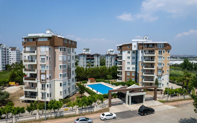 River Park Residence Lara Apartments