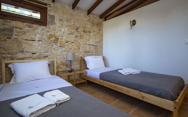 Bizmut Shared Pool Paliouri Villa