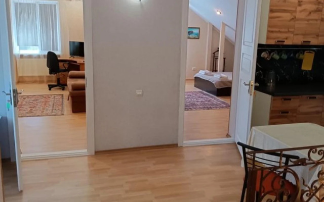 Kamerata Private House