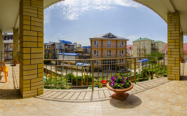 Kostas Guest House
