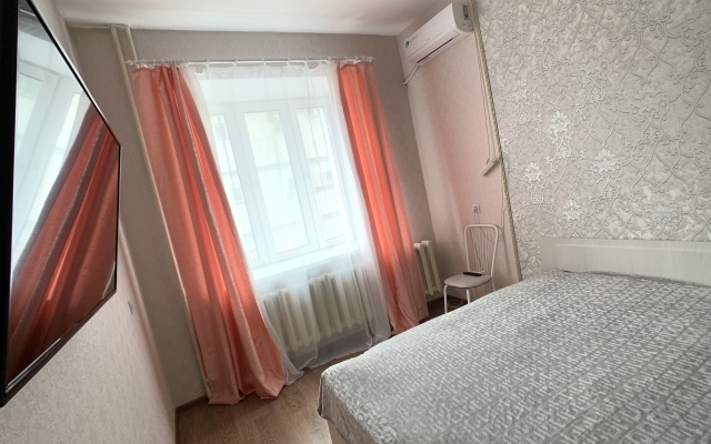 V Tsentre Goroda Flat