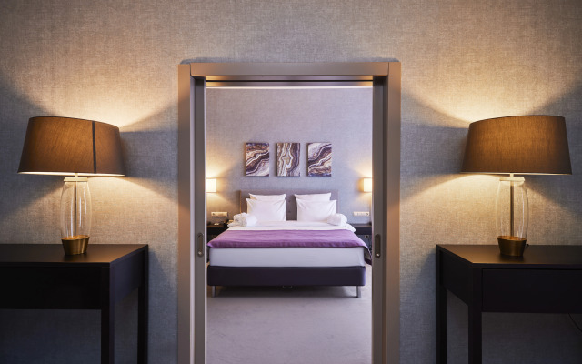 Green Flow Hotel