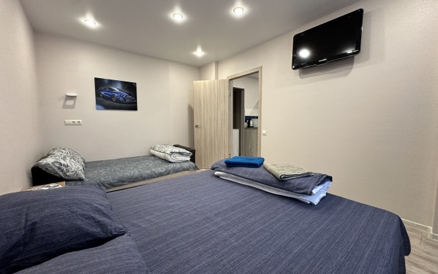 Апартаменты ФОРД против ФЕРРАРИ