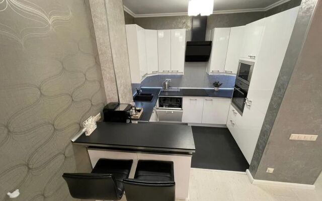 V Novom Elitnom Dome Flat