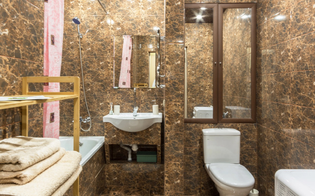 Na Grazhdanskoy 19 A Flat