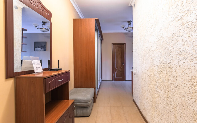 U Finlyandskogo Vokzala I Kreysera Avrory Apartments