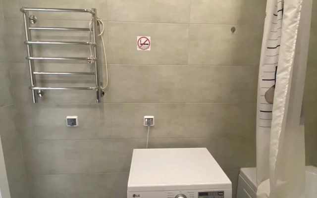 Ryadom S Glaznym Tsentrom Imeni Muldasheva Flat