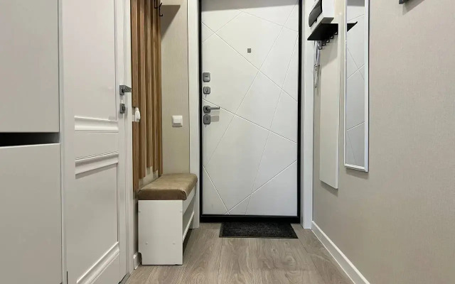 Tryokhmestnye S Balkonom Apartments