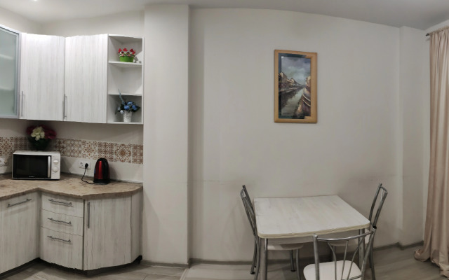 Pugachyovskaya 5 Dom Na Naberezhnoy Flat