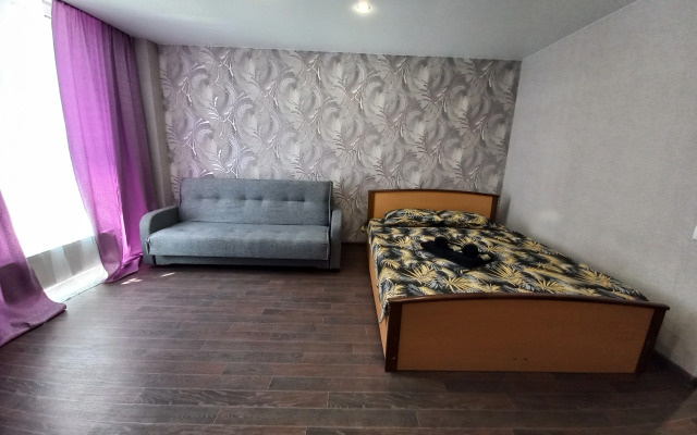Shestimestnye Apartamenty Klassa Lyuks Flat
