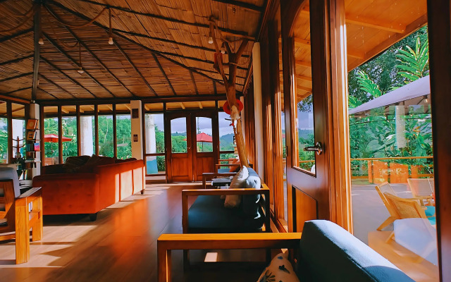 The River House Hotel