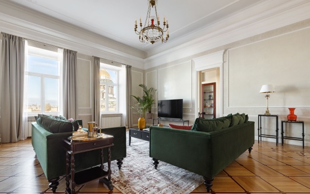 Апартаменты Minin Apartments c видом на Исаакиевский Собор 210 кв.м.