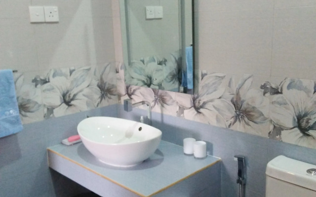 White Elephant Villa & Restaurant Mini-hotel