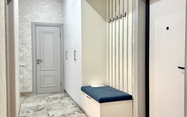 Flat Tsentralnoye Mesto Dvukhkomnatny Lyuks