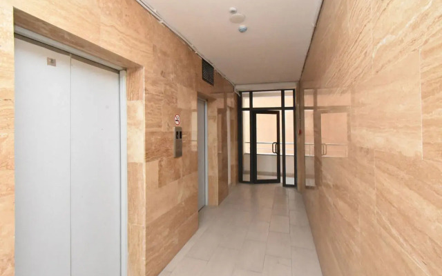 2-K v Novostroyke, Ulitsa Arama, Di412 Flat