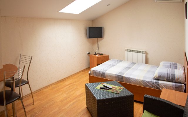 Na Nizhnetatarskoy Guest House