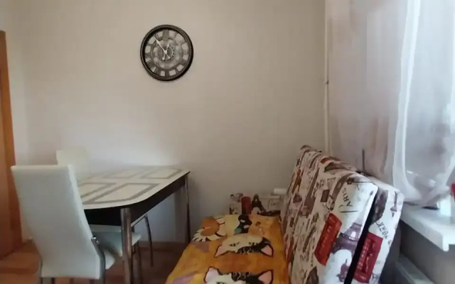Uyutnaya Kvartira V Spalnom Rayone Flat