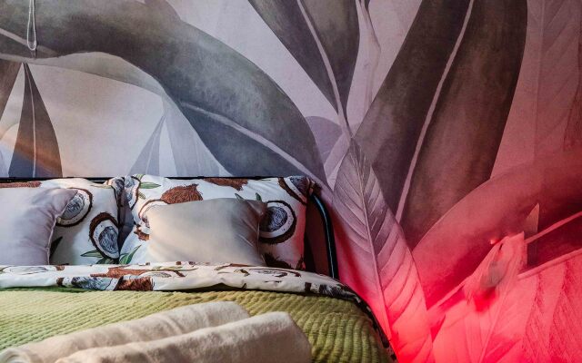 Апартаменты Жуковского 1/2/10 с2 (301)