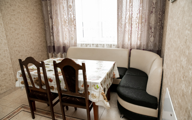 Апартаменты КвартОтель на М.Горького 85Б 5