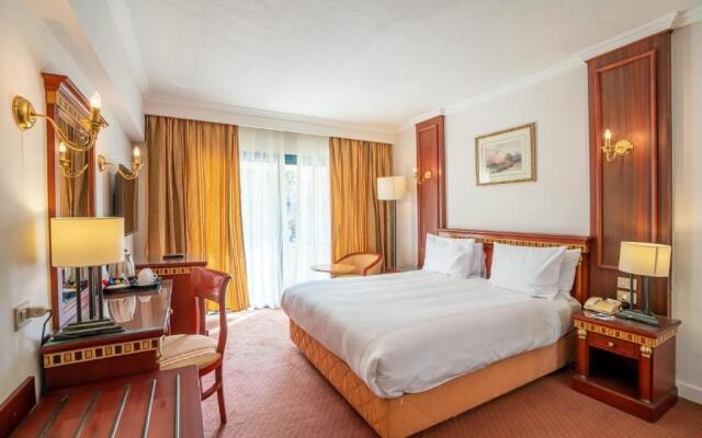 Azal Pyramids Hotel