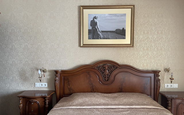 Premier Black Sea Flat