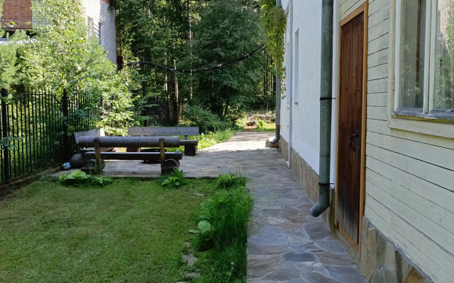 Professorskii Guest House