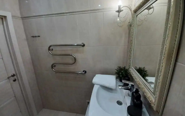 V  Prestizh Khaus Flat 1