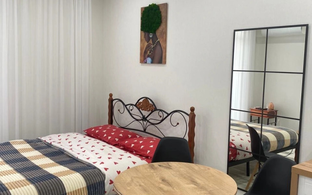 Adelya Kutuya Flat