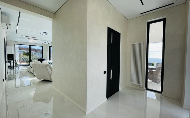 S Basseynom I Baney Villa