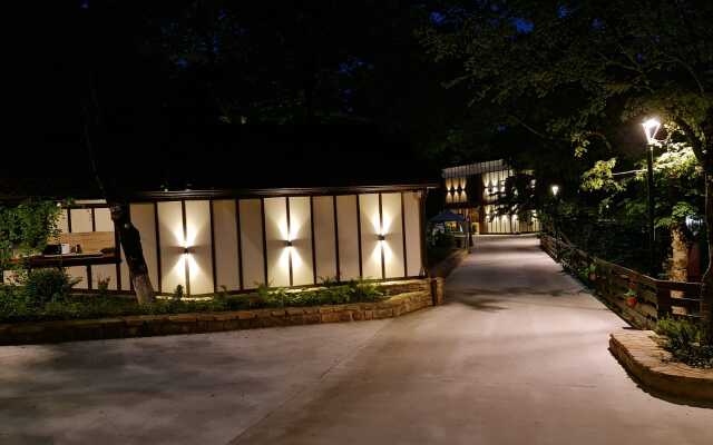 Delfin Holidej Park Hotel