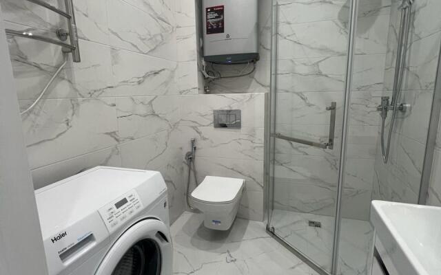 Apartamenty 3kh Mestnaya Studiya S Balkonom I Basseynom Apartments