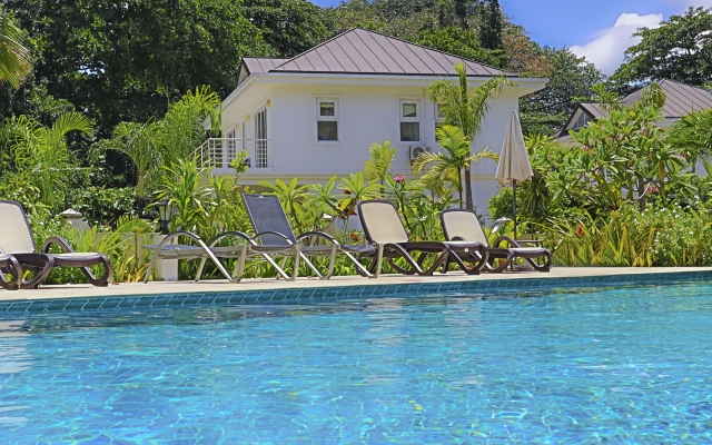 Chateau Elysium - Les Jolies Eaux Villa