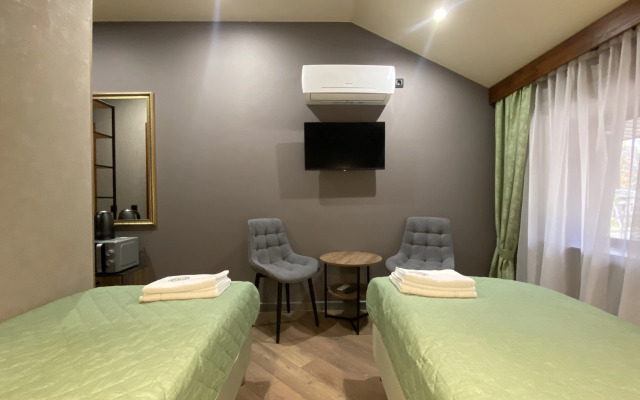 Апартаменты студия 7 Дворик Друзей