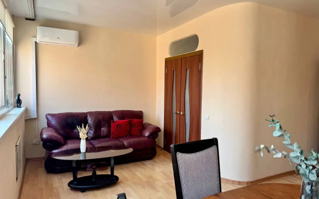 Na Avrorovskoy Flat