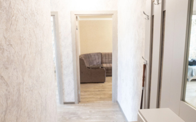 Квартира Двухкомнатная на Губина