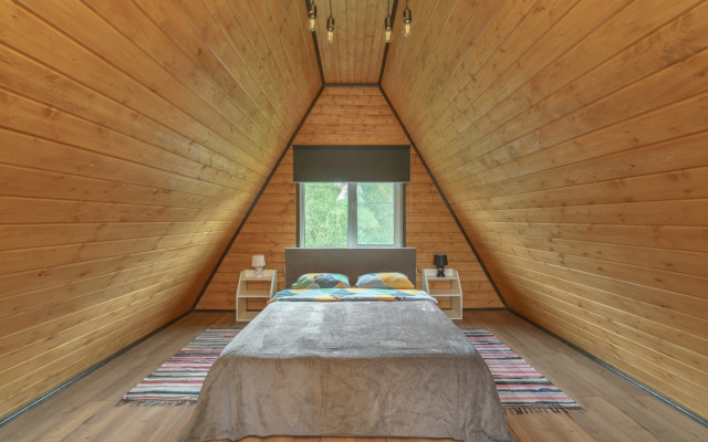 Частный дом Семейный афрейм с баней и бассейном у реки