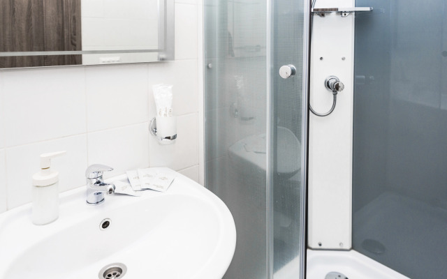 3 Апартаменты Малышева 42 (08)