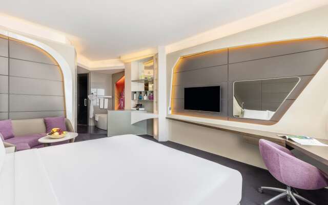 V Hotel Dubai Curio Collection by Hilton Hotel