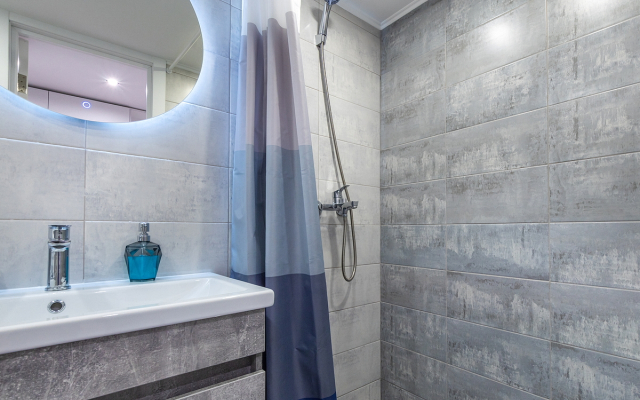 Apartments Queenstay Gold Femili Na Voykovskoy