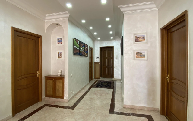Prostorny  4-Komn. Pentkhaus Na Severnom Prospekte, Hh888 Flat