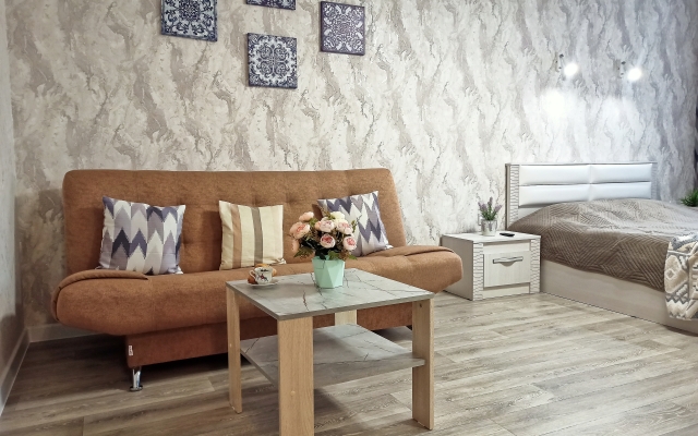 Na prospekte Tolbukhina 45 s krasivym vidom Apartments