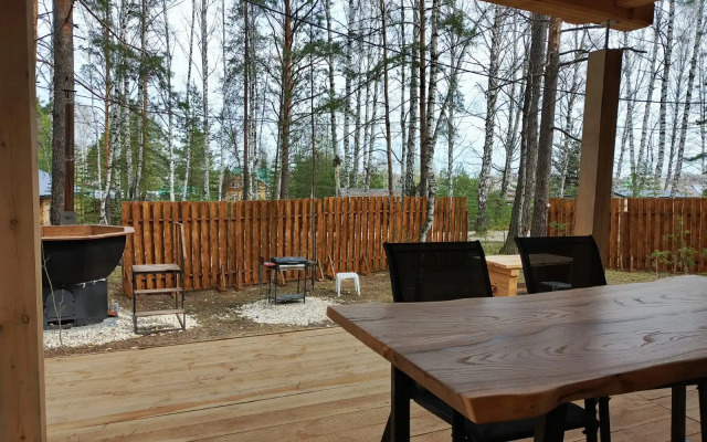 Eko-Villa #2 Verkhnyaya Pyshma Guest house