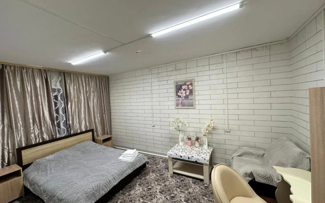 Отель Мустанг