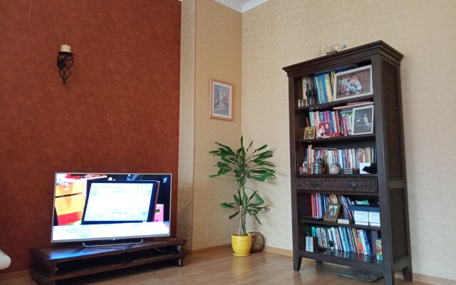 Квартира Красная 8