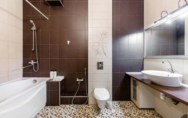 Flat Dvukhkomnatnaya Klassicheskaya Na Bolshoy Krasnoy 63