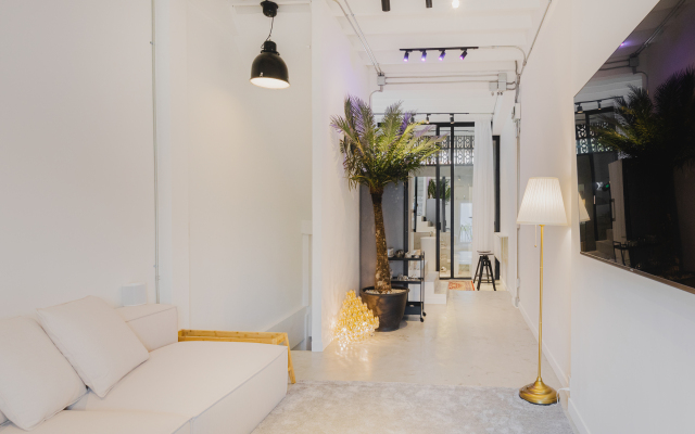 Modern Minimalism - Mandarin Palm Apartments