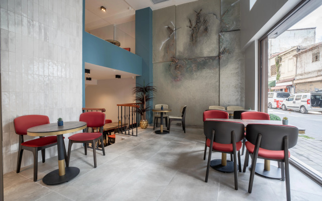 Smart and Simple Hotel Karakoy